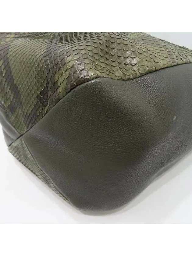 257050 shoulder bag