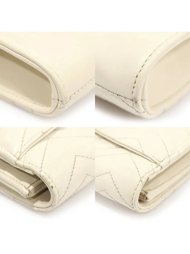 498079 White matelass chevron leather GG Marmont gold clutch