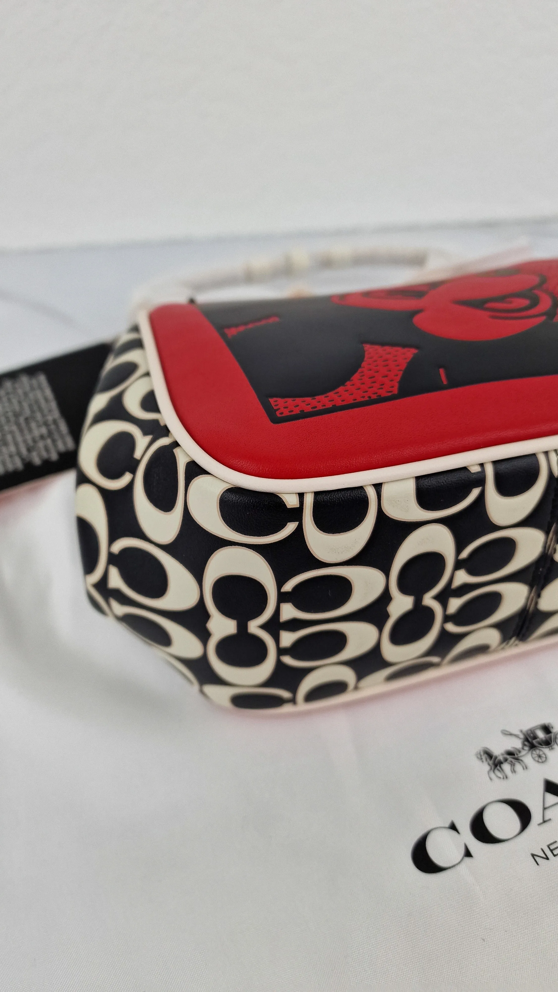 Coach 1941 Disney x Keith Haring Mickey Mouse Ears Kisslock Bag Retro Mickey Mouse Coach Signature in Red, White Black Leather - Handbag Crossbody - Coach 7416