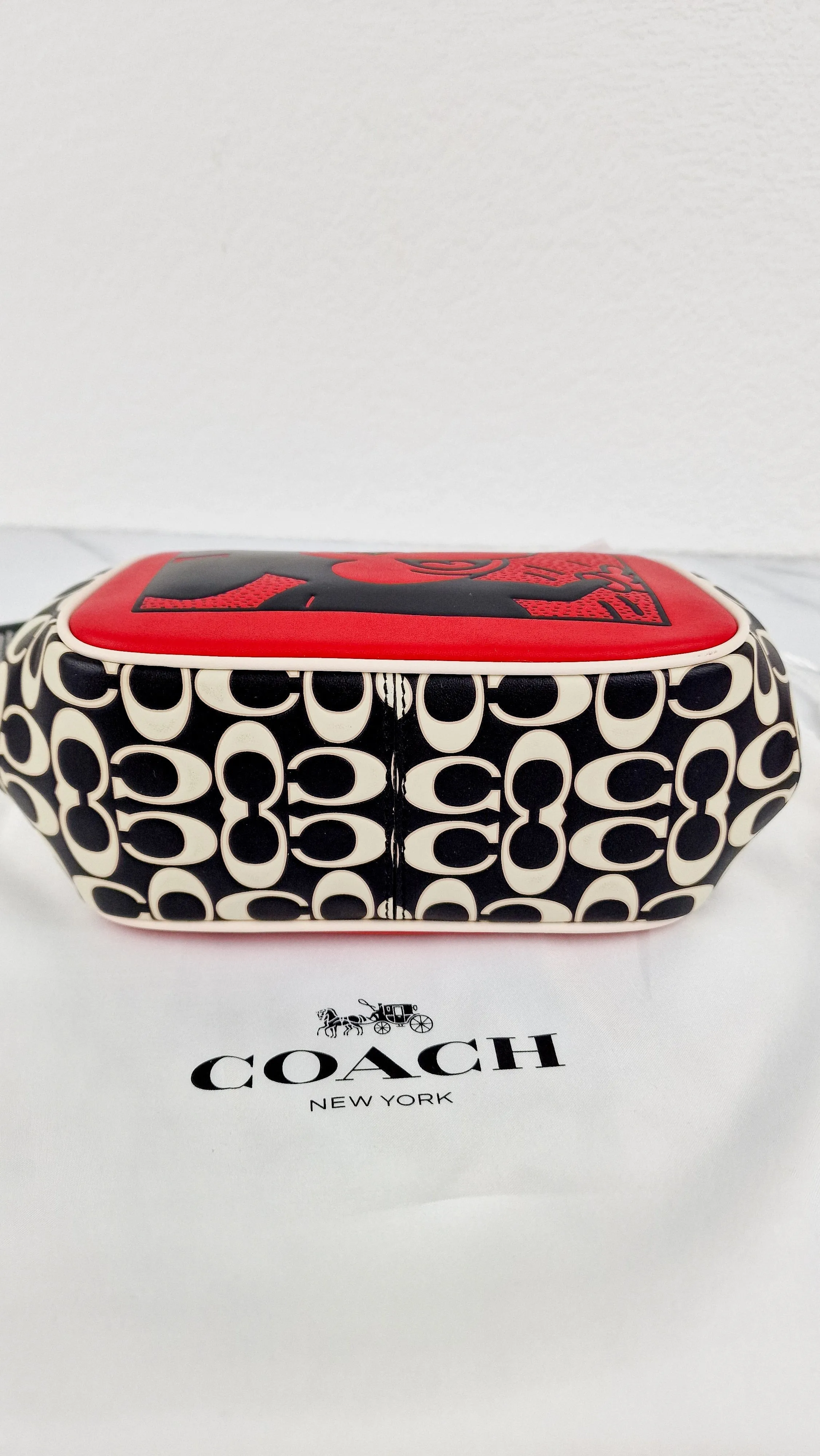 Coach 1941 Disney x Keith Haring Mickey Mouse Ears Kisslock Bag Retro Mickey Mouse Coach Signature in Red, White Black Leather - Handbag Crossbody - Coach 7416