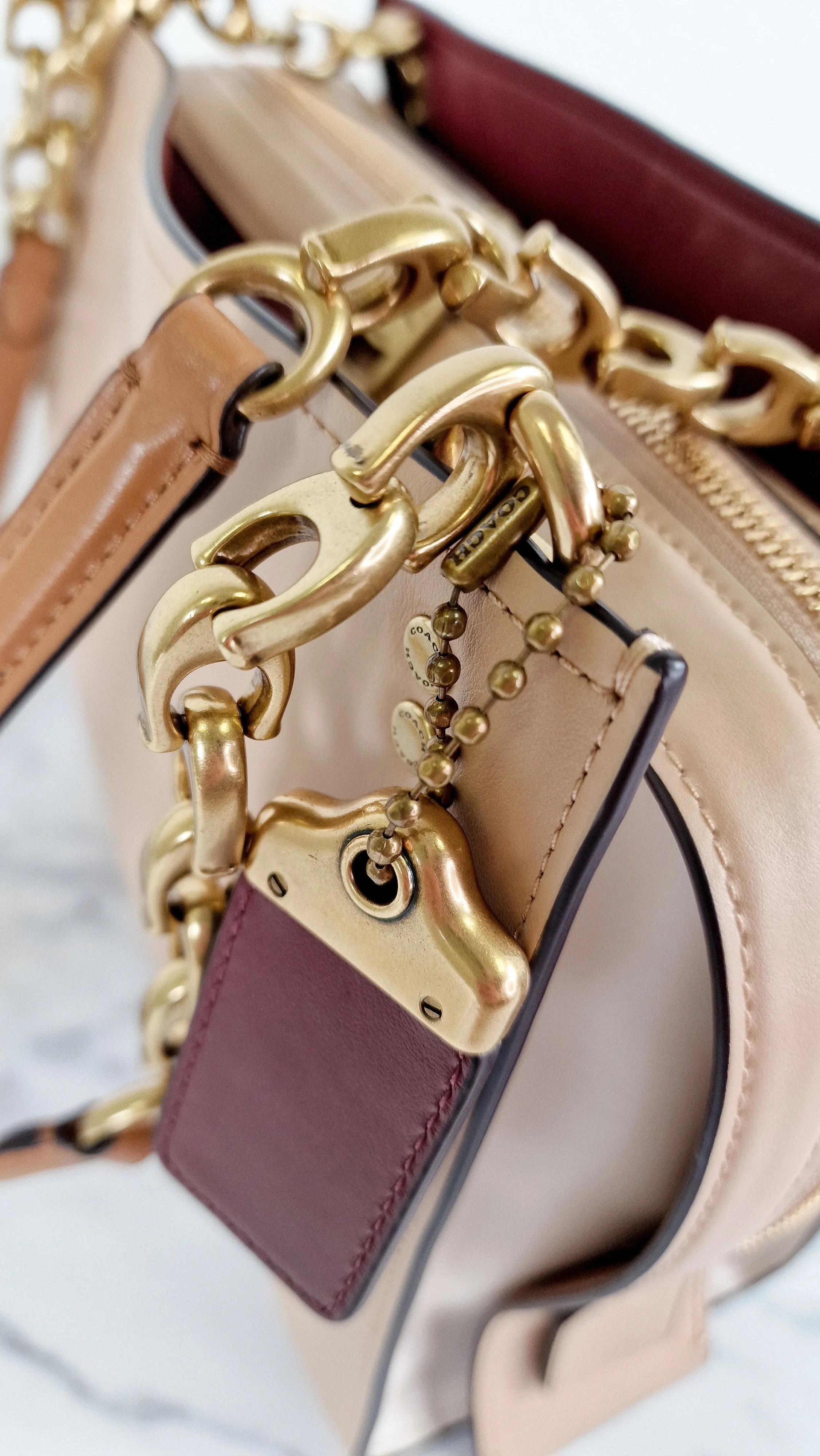 Coach 1941 Rogue Shoulder Bag in Beechwood Chalk Burgundy Smooth Leather Colorblock & C-chain straps - Coach 27054