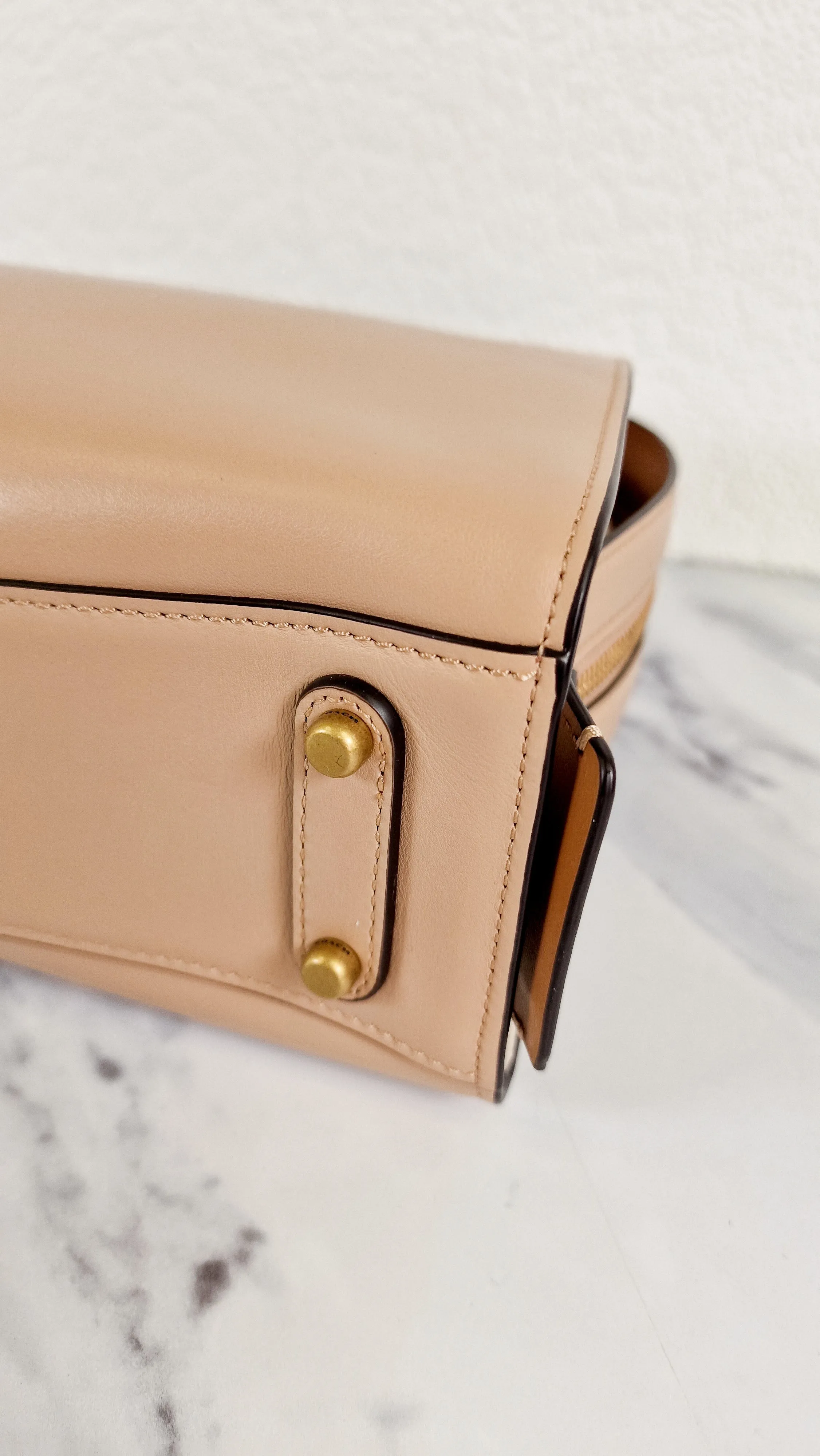 Coach 1941 Rogue Shoulder Bag in Beechwood Chalk Burgundy Smooth Leather Colorblock & C-chain straps - Coach 27054