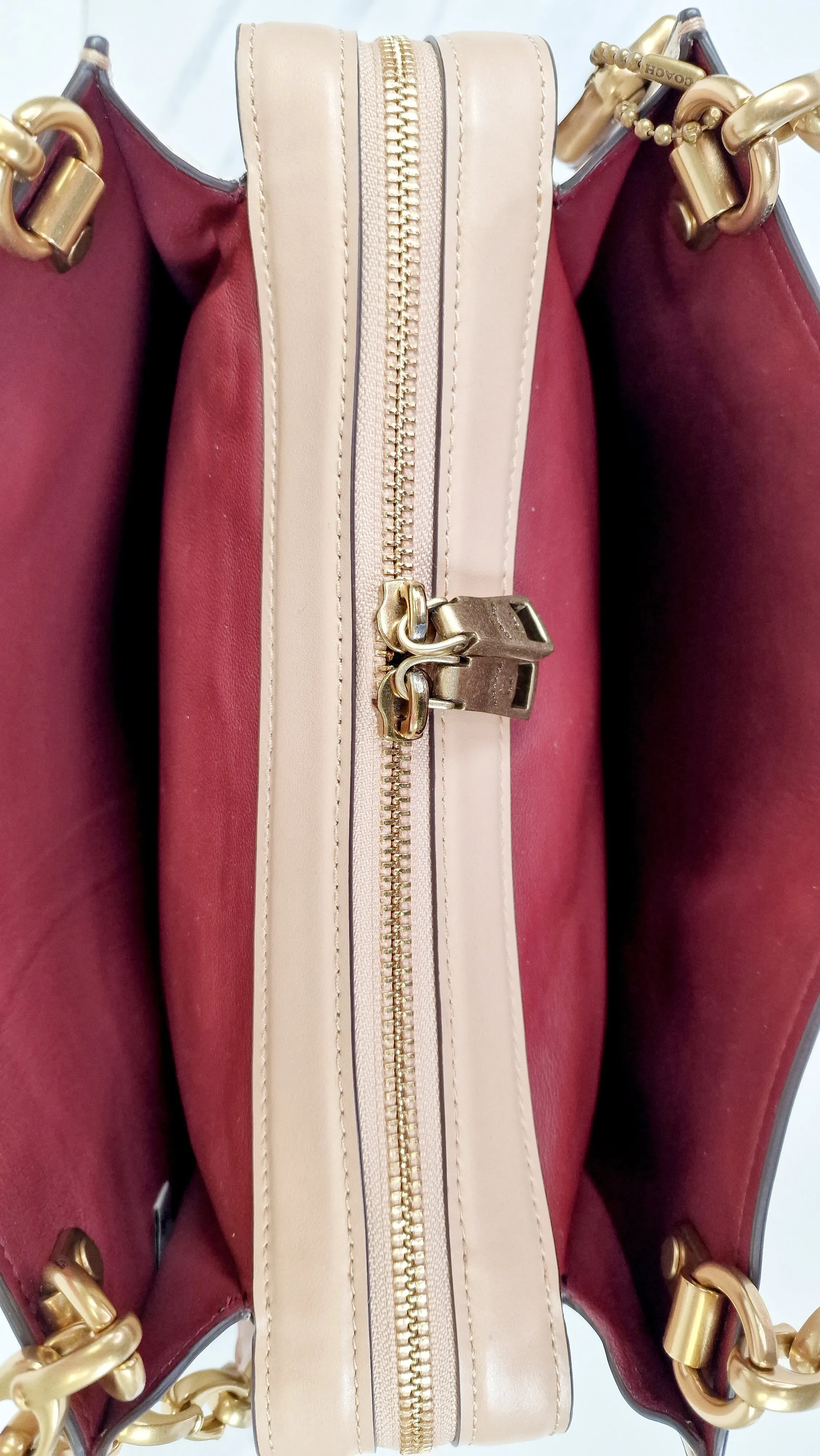 Coach 1941 Rogue Shoulder Bag in Beechwood Chalk Burgundy Smooth Leather Colorblock & C-chain straps - Coach 27054