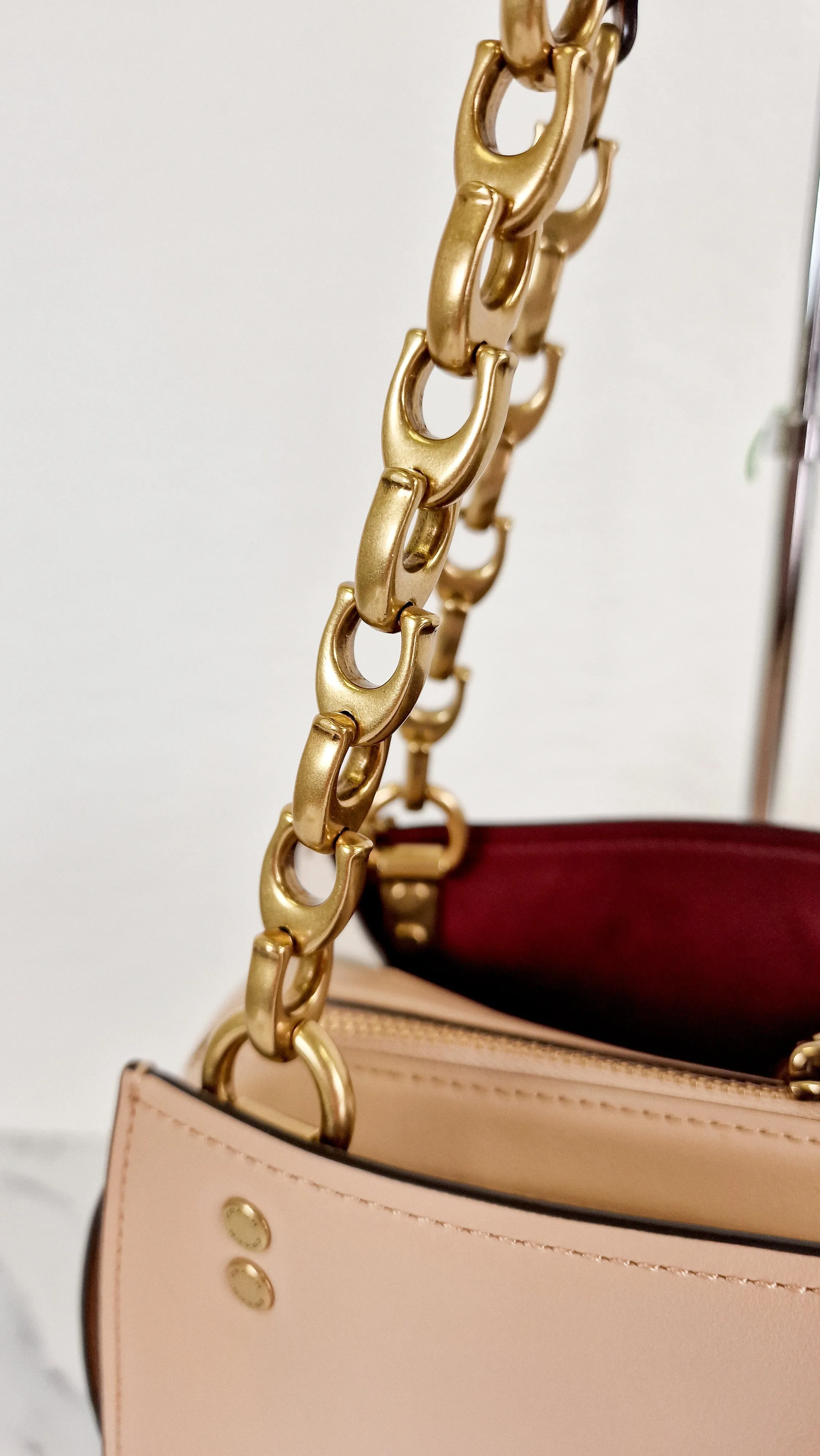Coach 1941 Rogue Shoulder Bag in Beechwood Chalk Burgundy Smooth Leather Colorblock & C-chain straps - Coach 27054
