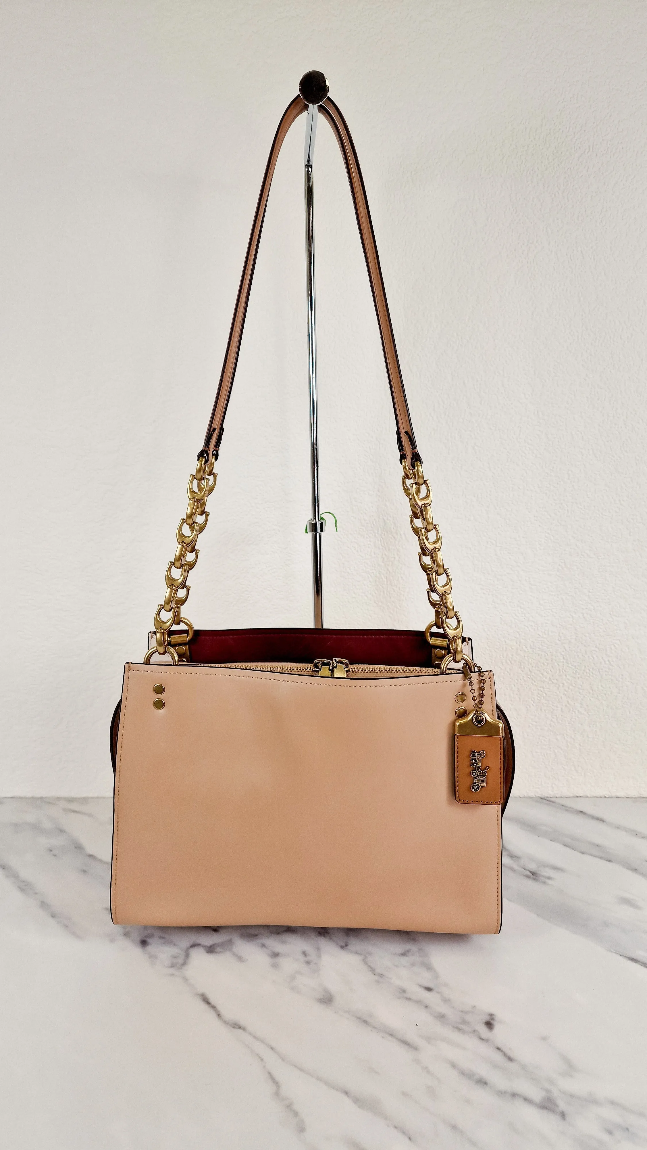 Coach 1941 Rogue Shoulder Bag in Beechwood Chalk Burgundy Smooth Leather Colorblock & C-chain straps - Coach 27054