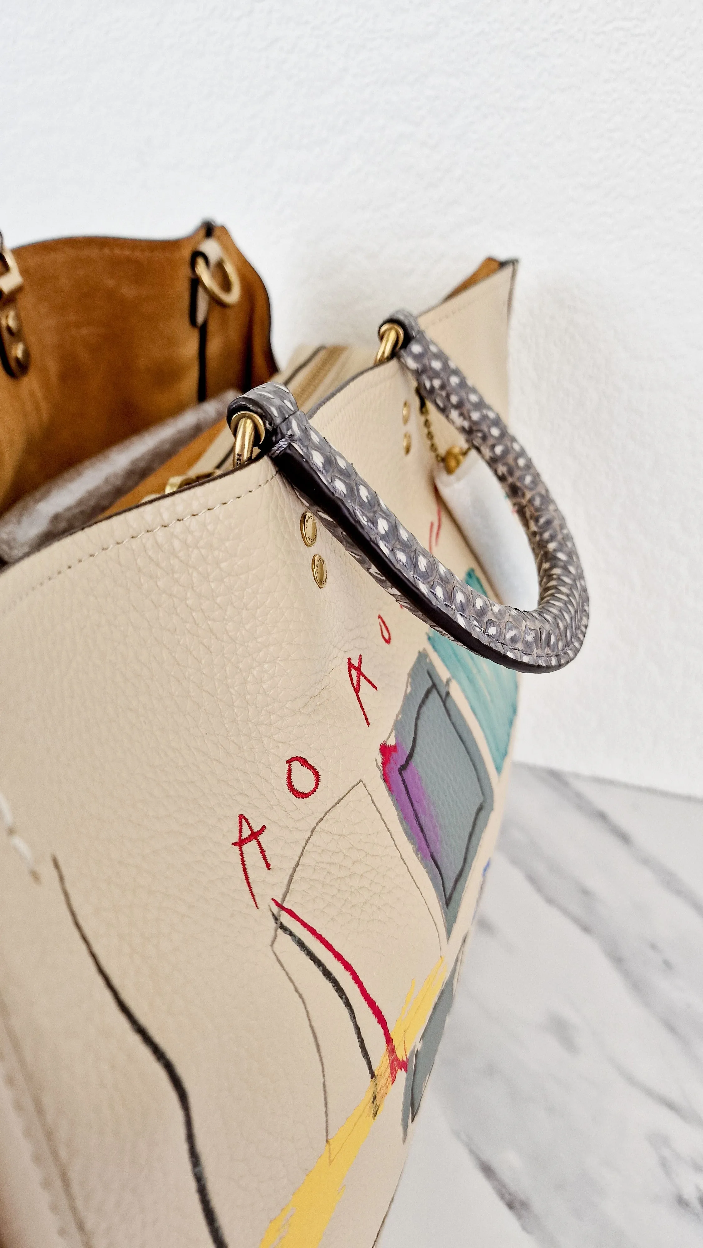 Coach Rogue 39 Jean-Michel Basquiat Bag in Ivory Pebble Leather with Snakeskin - Handbag Shoulder Bag - Coach 6877
