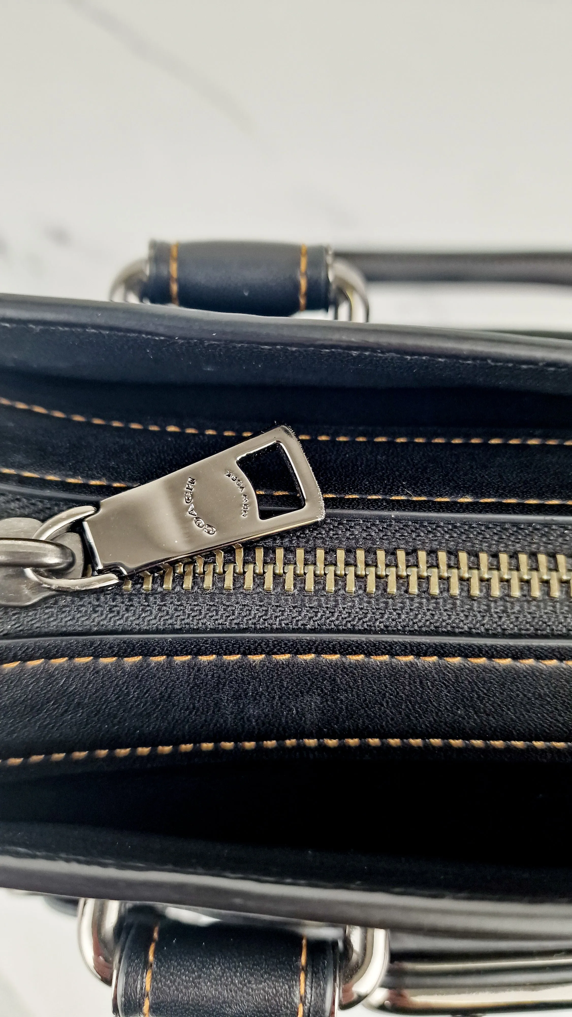 Coach Swagger 27 in Black Glovetanned Leather with Link Detail Handbag SAMPLE BAG