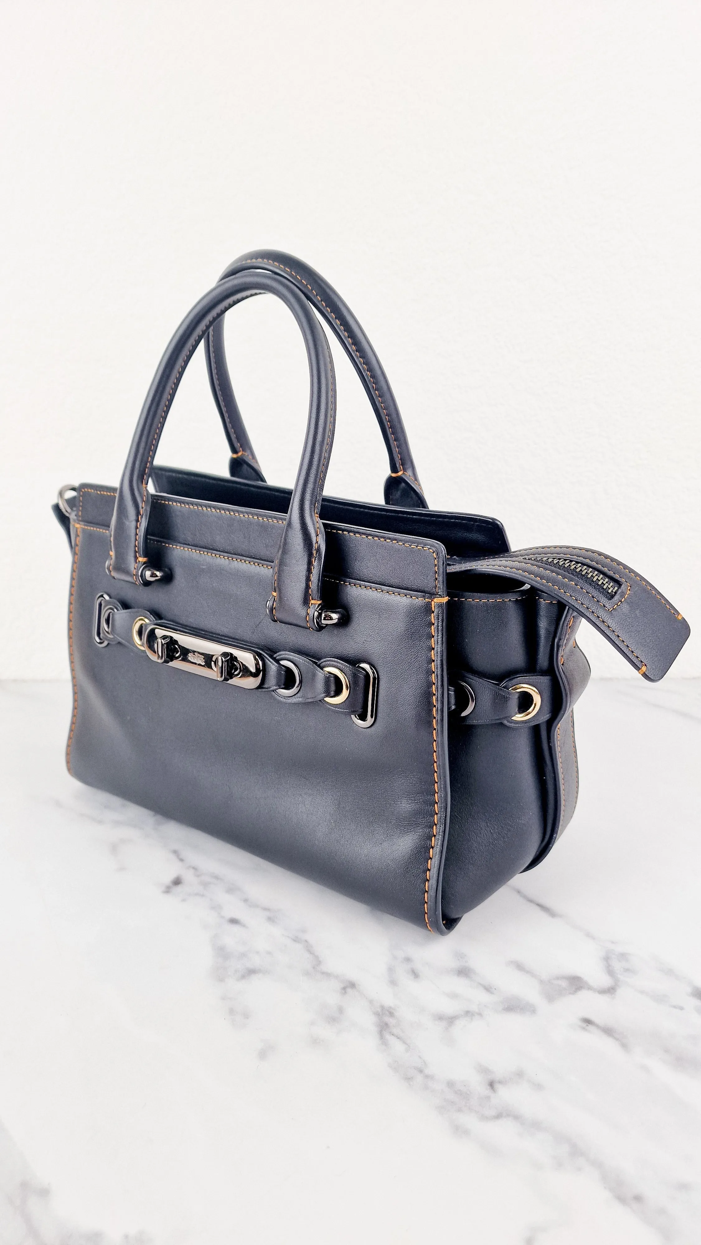 Coach Swagger 27 in Black Glovetanned Leather with Link Detail Handbag SAMPLE BAG