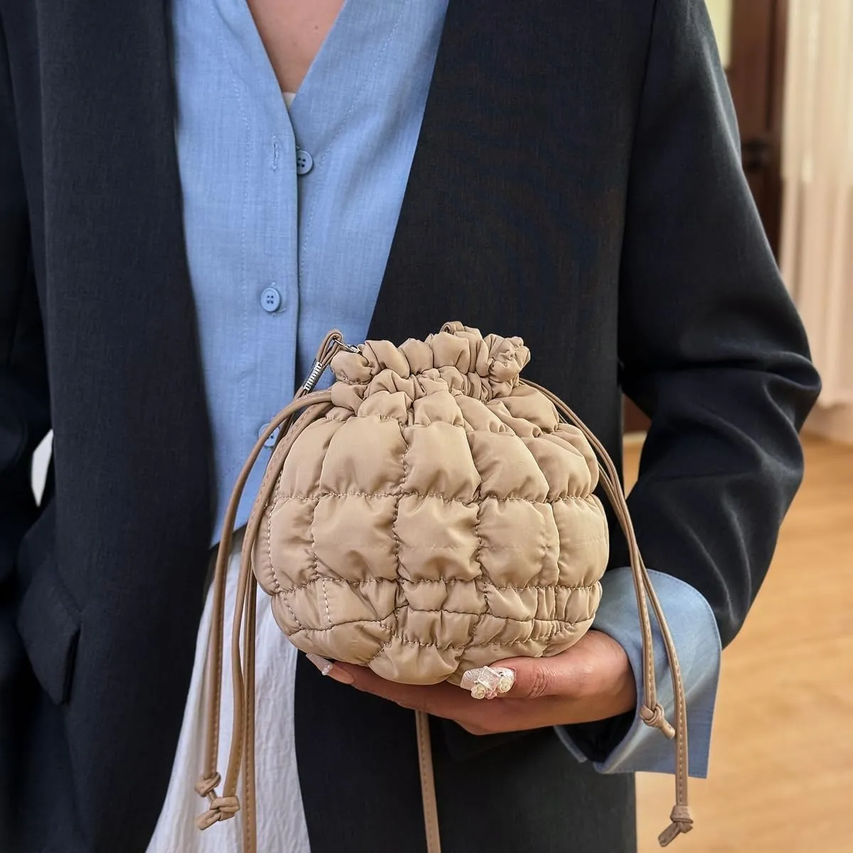 Mini Puffer Crossbody Bag for Women Quilted Drawstring Bucket Bag Puffy Purse Shoulder Nylon Hobo Handbag Lightweight
