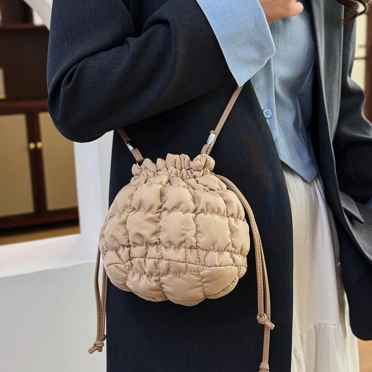 Mini Puffer Crossbody Bag for Women Quilted Drawstring Bucket Bag Puffy Purse Shoulder Nylon Hobo Handbag Lightweight